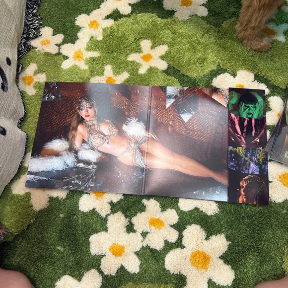 Shiny Bug Collection Violet Shimmer Marbled Vinyl Life of Showgirl Taylor Swift - Picture 3 of 9